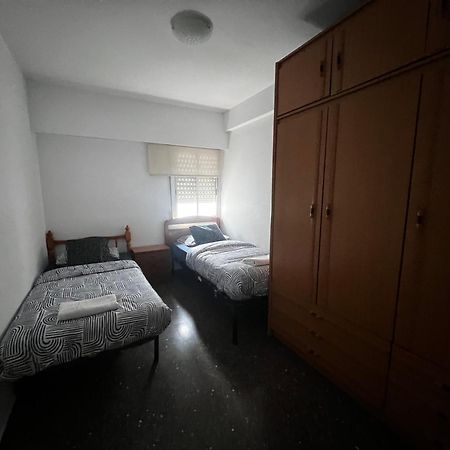 Habitacion Centrica En Acogedora Casa Apartment บาเลนเซีย ภายนอก รูปภาพ